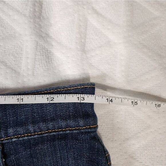 Abercrombie and Fitch high rise shorts - Picture 4 of 5